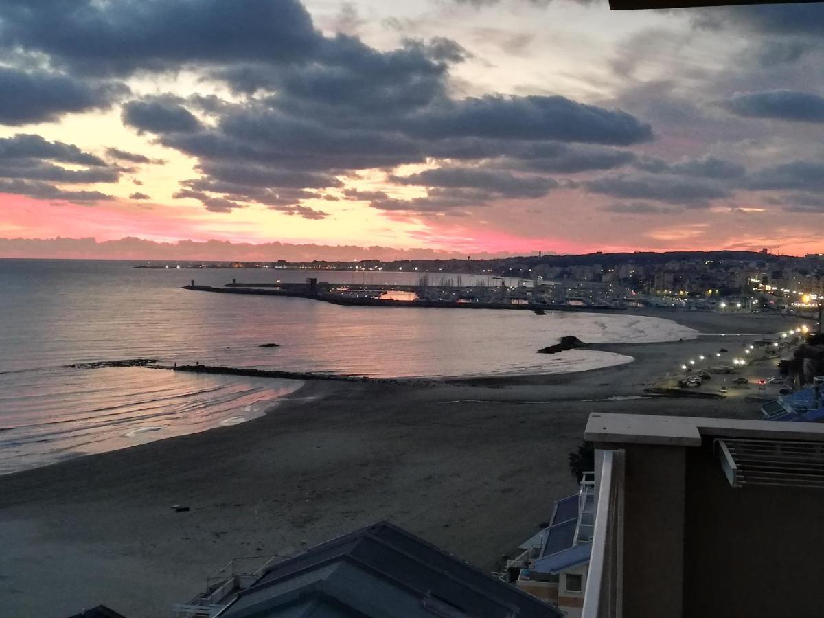 Ferienwohnung La Terrazza Sul Tirreno Nettuno Exterior foto